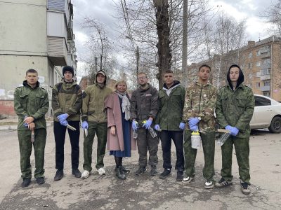 Волонтеры центра «Первые» помогли экологии Красноярска